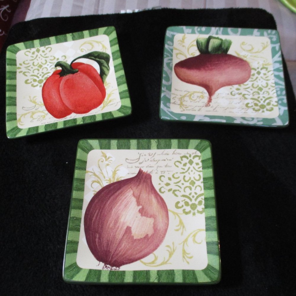 Lot of Three Oneida Earthenware Food Plates Onion Turnip Pumpkin